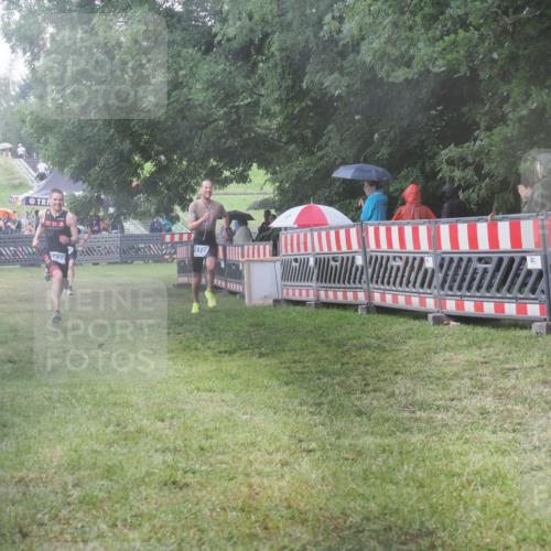 21.06.2025 - 27. Vierlanden-Triathlon KatJ http://msf.ph/oto/8035138 15.06.2025 13:50:49 Ziel 1098, 1108, 1120, 1132, 1134, 1136 meine-sportfotos.de