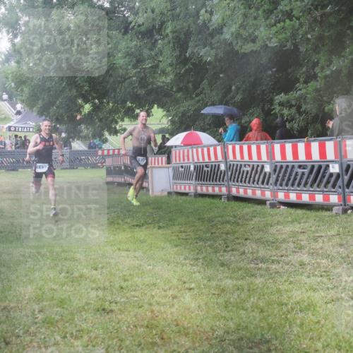 21.06.2025 - 27. Vierlanden-Triathlon KatJ http://msf.ph/oto/8035147 15.06.2025 13:50:49 Ziel 1098, 1108, 1120, 1132, 1134, 1136 meine-sportfotos.de
