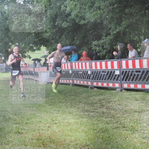 21.06.2025 - 27. Vierlanden-Triathlon KatJ http://msf.ph/oto/8035155 15.06.2025 13:50:49 Ziel 1098, 1108, 1120, 1132, 1134, 1136 meine-sportfotos.de
