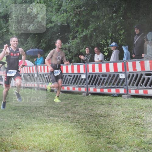 21.06.2025 - 27. Vierlanden-Triathlon KatJ http://msf.ph/oto/8035163 15.06.2025 13:50:50 Ziel 1098, 1108, 1120, 1132, 1134, 1136 meine-sportfotos.de