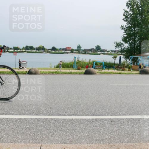 21.06.2025 - 27. Vierlanden-Triathlon H.Heesch http://msf.ph/oto/8035186 15.06.2025 11:43:38 Radfahren 714, 731, 738, 855 meine-sportfotos.de