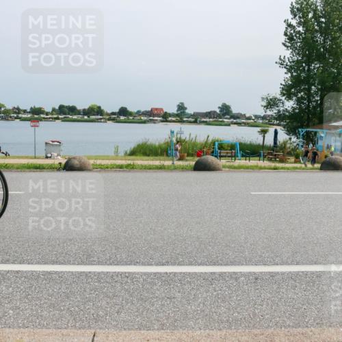 21.06.2025 - 27. Vierlanden-Triathlon H.Heesch http://msf.ph/oto/8035210 15.06.2025 11:43:39 Radfahren 714, 731, 738, 855 meine-sportfotos.de
