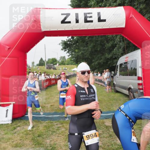 21.06.2025 - 27. Vierlanden-Triathlon MichiJ http://msf.ph/oto/8035226 15.06.2026 12:59:17 Ziel 994, 1014, 1015, 1016, 1018 meine-sportfotos.de
