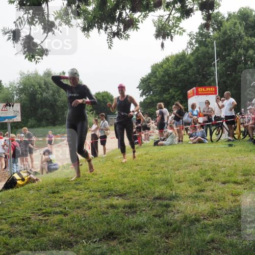 15.06.2025 - 27. Vierlanden-Triathlon KatJ http://msf.ph/oto/8035230 15.06.2025 11:19:56 Schwimmen 899, 915, 964 meine-sportfotos.de