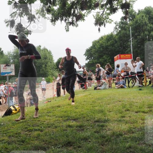 15.06.2025 - 27. Vierlanden-Triathlon KatJ http://msf.ph/oto/8035257 15.06.2025 11:19:56 Schwimmen 899, 915, 964 meine-sportfotos.de