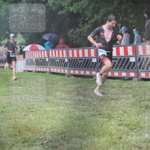 21.06.2025 - 27. Vierlanden-Triathlon KatJ http://msf.ph/oto/8035264 15.06.2025 13:50:57 Ziel 843, 1098, 1108, 1134 meine-sportfotos.de