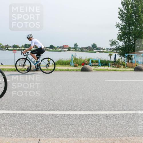 21.06.2025 - 27. Vierlanden-Triathlon H.Heesch http://msf.ph/oto/8035275 15.06.2025 11:43:44 Radfahren 58, 210, 738 meine-sportfotos.de