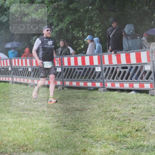 21.06.2025 - 27. Vierlanden-Triathlon KatJ http://msf.ph/oto/8035292 15.06.2025 13:51:02 Ziel 843, 1113 meine-sportfotos.de