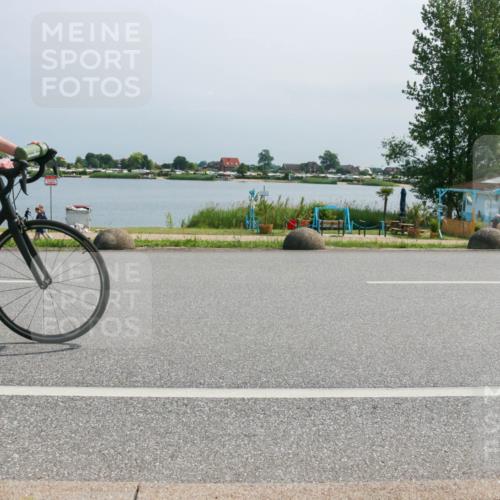 21.06.2025 - 27. Vierlanden-Triathlon H.Heesch http://msf.ph/oto/8035316 15.06.2025 11:43:53 Radfahren 769 meine-sportfotos.de