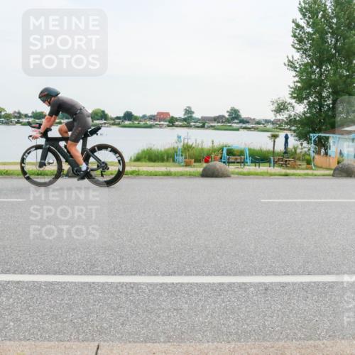 15.06.2025 - 27. Vierlanden-Triathlon H.Heesch http://msf.ph/oto/8035347 15.06.2025 10:44:50 Radfahren 7, 13, 47, 154, 161, 224 meine-sportfotos.de