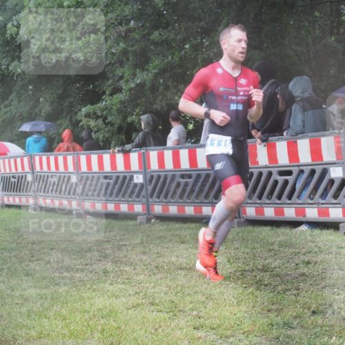 21.06.2025 - 27. Vierlanden-Triathlon KatJ http://msf.ph/oto/8035463 15.06.2025 13:51:30 Ziel 1119 meine-sportfotos.de