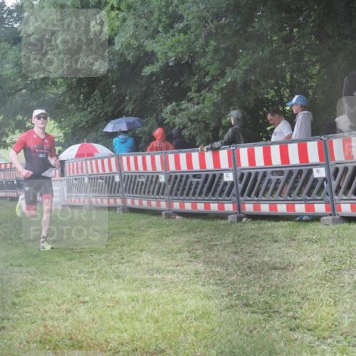21.06.2025 - 27. Vierlanden-Triathlon KatJ http://msf.ph/oto/8035470 15.06.2025 13:51:45 Ziel 1115 meine-sportfotos.de
