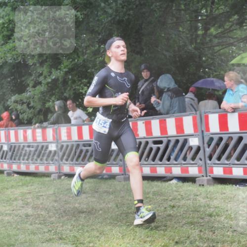 21.06.2025 - 27. Vierlanden-Triathlon KatJ http://msf.ph/oto/8035560 15.06.2025 13:51:57 Ziel 729, 1154 meine-sportfotos.de