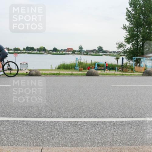 15.06.2025 - 27. Vierlanden-Triathlon H.Heesch http://msf.ph/oto/8035562 15.06.2025 10:45:15 Radfahren 97, 218, 400, 456, 458 meine-sportfotos.de