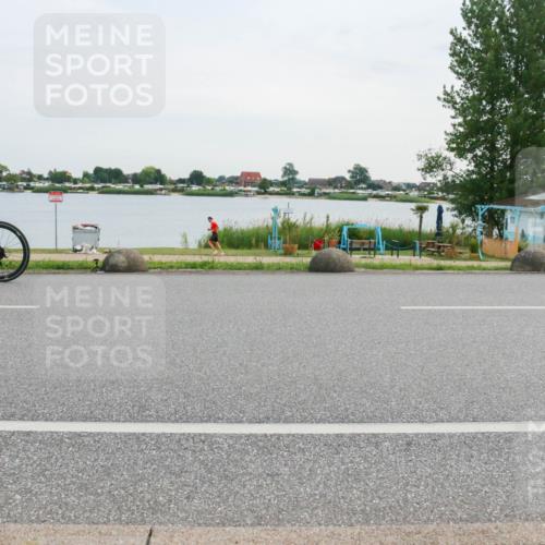 15.06.2025 - 27. Vierlanden-Triathlon H.Heesch http://msf.ph/oto/8035569 15.06.2025 10:45:17 Radfahren 97, 148, 218, 400 meine-sportfotos.de