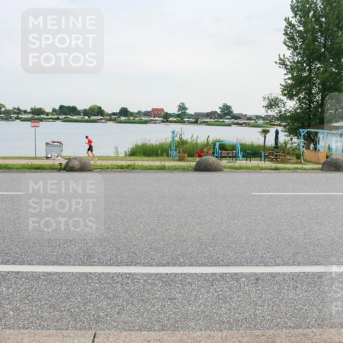 15.06.2025 - 27. Vierlanden-Triathlon H.Heesch http://msf.ph/oto/8035571 15.06.2025 10:45:19 Radfahren 10, 97, 148, 218 meine-sportfotos.de