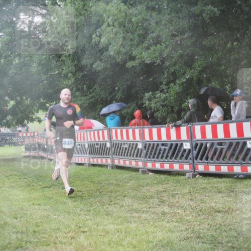 21.06.2025 - 27. Vierlanden-Triathlon KatJ http://msf.ph/oto/8035581 15.06.2025 13:52:12 Ziel 23, 1112, 1117, 1163 meine-sportfotos.de