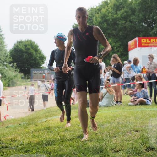 15.06.2025 - 27. Vierlanden-Triathlon KatJ http://msf.ph/oto/8035653 15.06.2025 11:20:28 Schwimmen 838, 880, 890, 926 meine-sportfotos.de
