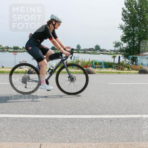 21.06.2025 - 27. Vierlanden-Triathlon H.Heesch http://msf.ph/oto/8035661 15.06.2025 11:44:35 Radfahren 201 meine-sportfotos.de