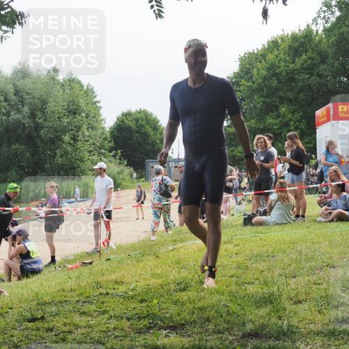 15.06.2025 - 27. Vierlanden-Triathlon KatJ http://msf.ph/oto/8035696 15.06.2025 11:20:34 Schwimmen 838, 890, 926, 969 meine-sportfotos.de
