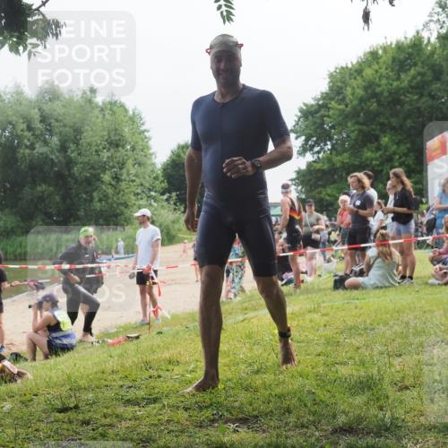 15.06.2025 - 27. Vierlanden-Triathlon KatJ http://msf.ph/oto/8035714 15.06.2025 11:20:35 Schwimmen 838, 890, 969 meine-sportfotos.de