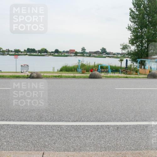 15.06.2025 - 27. Vierlanden-Triathlon H.Heesch http://msf.ph/oto/8035726 15.06.2025 10:45:34 Radfahren 81, 183, 252, 415 meine-sportfotos.de