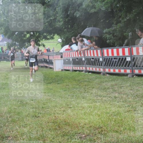 21.06.2025 - 27. Vierlanden-Triathlon KatJ http://msf.ph/oto/8035862 15.06.2025 13:53:02 Ziel 48, 1128, 1130, 1161 meine-sportfotos.de