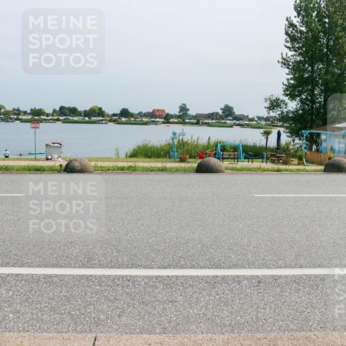 21.06.2025 - 27. Vierlanden-Triathlon H.Heesch http://msf.ph/oto/8035910 15.06.2025 11:44:52 Radfahren 868 meine-sportfotos.de
