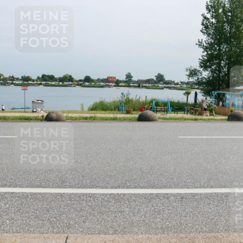 21.06.2025 - 27. Vierlanden-Triathlon H.Heesch http://msf.ph/oto/8035926 15.06.2025 11:44:57 Radfahren 746 meine-sportfotos.de