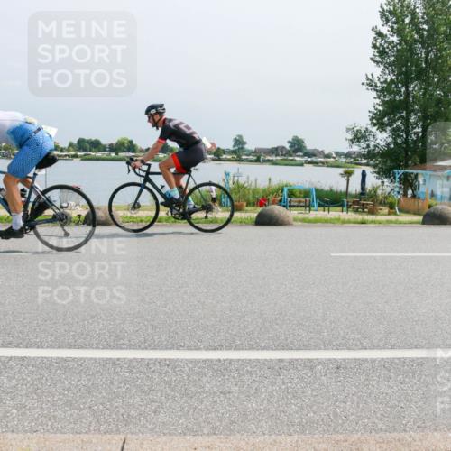 21.06.2025 - 27. Vierlanden-Triathlon H.Heesch http://msf.ph/oto/8035954 15.06.2025 11:45:01 Radfahren 643, 644, 746, 808 meine-sportfotos.de