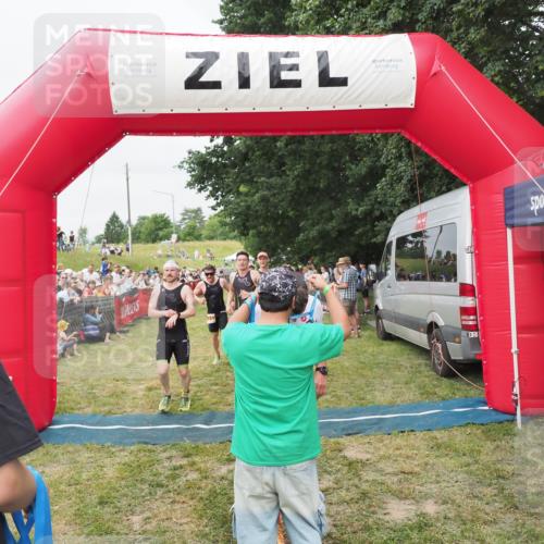 21.06.2025 - 27. Vierlanden-Triathlon MichiJ http://msf.ph/oto/8035967 15.06.2026 13:02:31 Ziel 73, 137, 727, 1029, 1030, 1031, 1033 meine-sportfotos.de