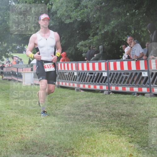 21.06.2025 - 27. Vierlanden-Triathlon KatJ http://msf.ph/oto/8035976 15.06.2025 13:53:18 Ziel 115, 885, 957 meine-sportfotos.de