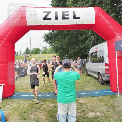 21.06.2025 - 27. Vierlanden-Triathlon MichiJ http://msf.ph/oto/8035985 15.06.2026 13:02:32 Ziel 73, 137, 727, 1029, 1030, 1031, 1033 meine-sportfotos.de
