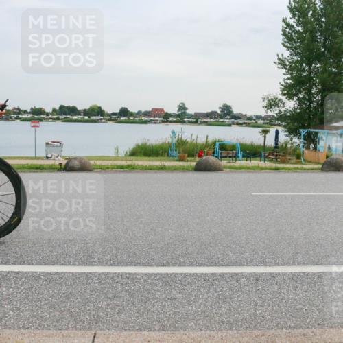 15.06.2025 - 27. Vierlanden-Triathlon H.Heesch http://msf.ph/oto/8036038 15.06.2025 10:47:24 Radfahren 83, 114, 372 meine-sportfotos.de