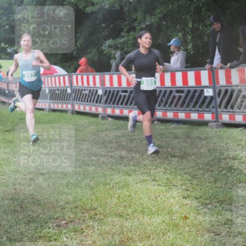 21.06.2025 - 27. Vierlanden-Triathlon KatJ http://msf.ph/oto/8036064 15.06.2025 13:53:26 Ziel 653, 885, 957 meine-sportfotos.de