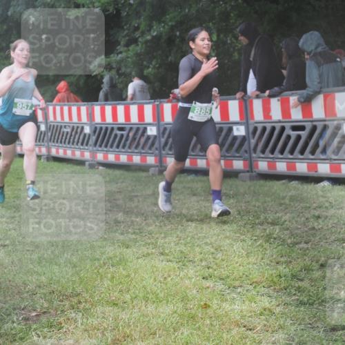 21.06.2025 - 27. Vierlanden-Triathlon KatJ http://msf.ph/oto/8036074 15.06.2025 13:53:26 Ziel 653, 885, 957 meine-sportfotos.de
