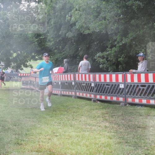 21.06.2025 - 27. Vierlanden-Triathlon KatJ http://msf.ph/oto/8036095 15.06.2025 13:53:35 Ziel 653, 1155 meine-sportfotos.de