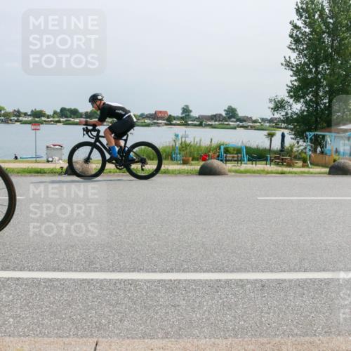 21.06.2025 - 27. Vierlanden-Triathlon H.Heesch http://msf.ph/oto/8036110 15.06.2025 11:45:08 Radfahren 641, 644, 782, 840 meine-sportfotos.de