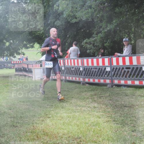 21.06.2025 - 27. Vierlanden-Triathlon KatJ http://msf.ph/oto/8036135 15.06.2025 13:53:40 Ziel 1155 meine-sportfotos.de