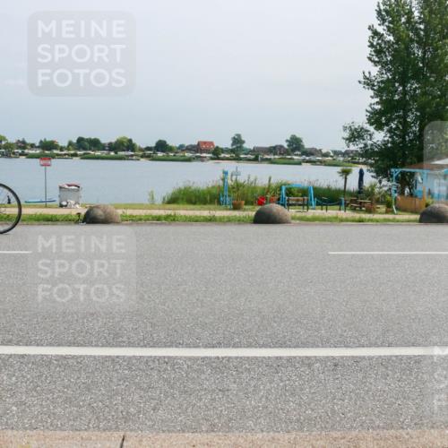 21.06.2025 - 27. Vierlanden-Triathlon H.Heesch http://msf.ph/oto/8036158 15.06.2025 11:45:13 Radfahren 636, 641, 667 meine-sportfotos.de