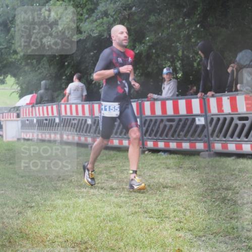 21.06.2025 - 27. Vierlanden-Triathlon KatJ http://msf.ph/oto/8036167 15.06.2025 13:53:40 Ziel 1155 meine-sportfotos.de