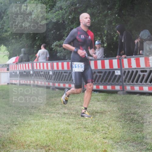 21.06.2025 - 27. Vierlanden-Triathlon KatJ http://msf.ph/oto/8036173 15.06.2025 13:53:40 Ziel 1155 meine-sportfotos.de
