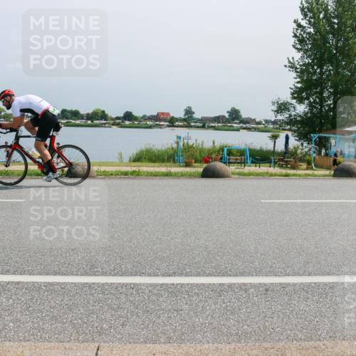 21.06.2025 - 27. Vierlanden-Triathlon H.Heesch http://msf.ph/oto/8036203 15.06.2025 11:45:24 Radfahren 212, 723, 794, 797, 841, 947 meine-sportfotos.de