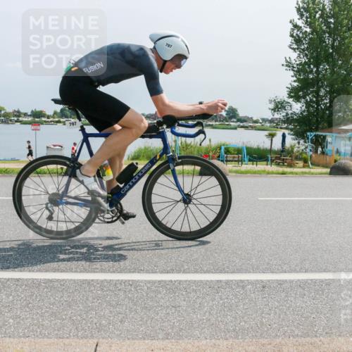 21.06.2025 - 27. Vierlanden-Triathlon H.Heesch http://msf.ph/oto/8036221 15.06.2025 11:45:25 Radfahren 212, 723, 794, 797, 841, 947 meine-sportfotos.de