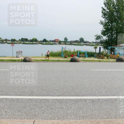 21.06.2025 - 27. Vierlanden-Triathlon H.Heesch http://msf.ph/oto/8036225 15.06.2025 11:45:26 Radfahren 212, 723, 794, 797, 841 meine-sportfotos.de