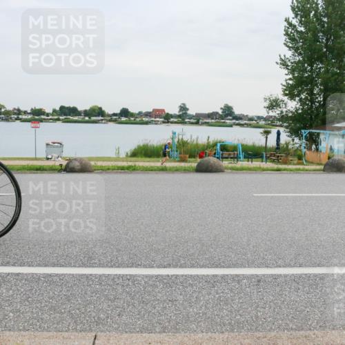 15.06.2025 - 27. Vierlanden-Triathlon H.Heesch http://msf.ph/oto/8036235 15.06.2025 10:47:51 Radfahren 168, 172, 396, 402, 1397 meine-sportfotos.de