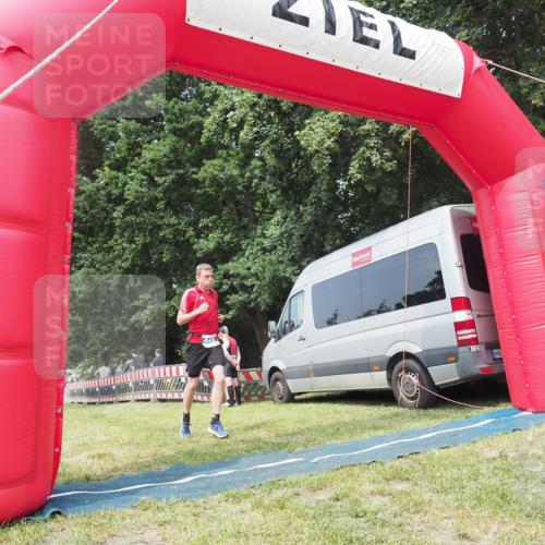 15.06.2025 - 27. Vierlanden-Triathlon KatJ http://msf.ph/oto/8036251 15.06.2025 11:24:53 Schwimmen 935, 981 meine-sportfotos.de