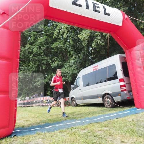 15.06.2025 - 27. Vierlanden-Triathlon KatJ http://msf.ph/oto/8036257 15.06.2025 11:24:53 Schwimmen 935, 981 meine-sportfotos.de