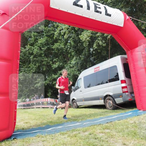 15.06.2025 - 27. Vierlanden-Triathlon KatJ http://msf.ph/oto/8036265 15.06.2025 11:24:53 Schwimmen 935, 981 meine-sportfotos.de