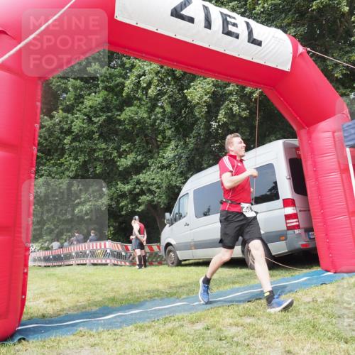 15.06.2025 - 27. Vierlanden-Triathlon KatJ http://msf.ph/oto/8036283 15.06.2025 11:24:54 Schwimmen 935, 981 meine-sportfotos.de